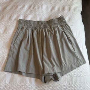 Villa Short